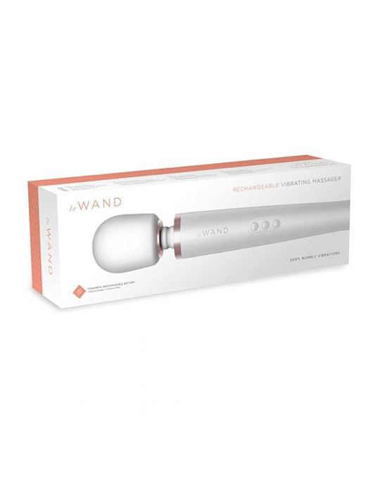 Le Wand Rechargeable Massager product box