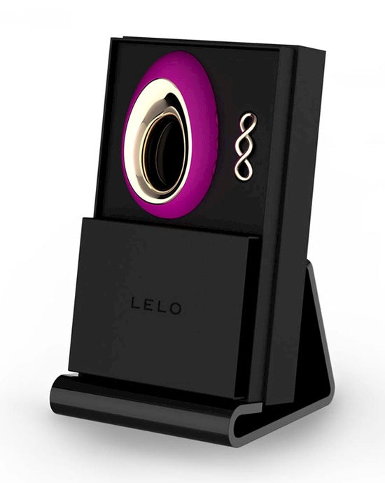 LELO Alia purple product packaging